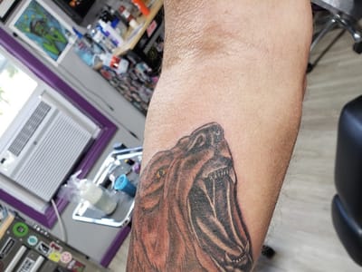 9 Lives Tattoo and Peircing