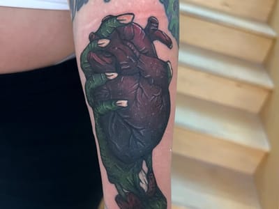 A Dead Anchor Tattoo & Body Piercing