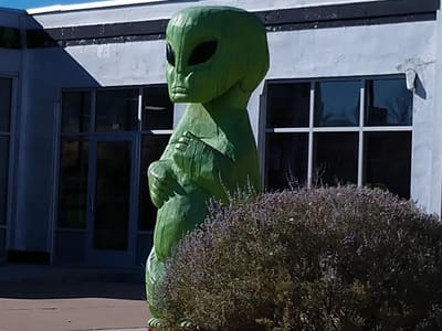 A Ok Tattoo & 2 Ravens Art Gallery