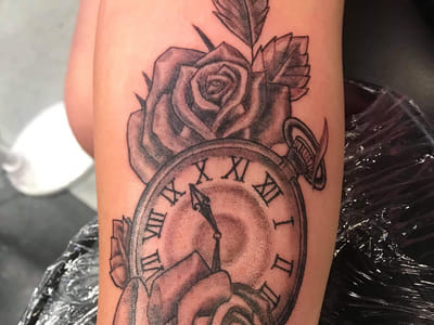 A1 Tattoos and Piercings