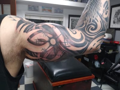 Aacross The Skin Tattoo Shop