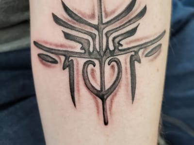 Aged In Oak Tattoo And Art Parlor