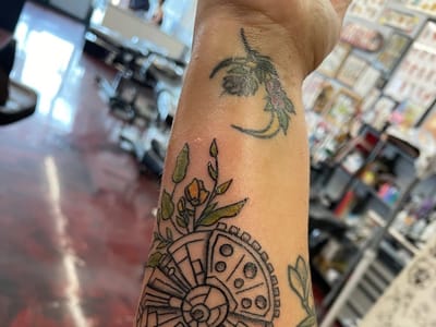 Atomic Tattoos and Piercing