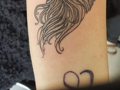 AWS TATTOOS PIERCING