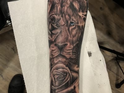 Black Anchor Tattoo Studio