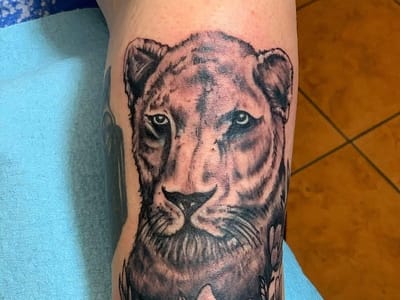 Black Rose Tattoo & Body Piercing