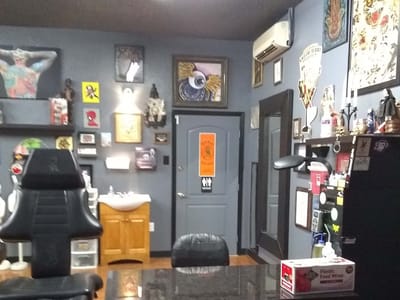 Black Rose Tattoo & Body Piercing