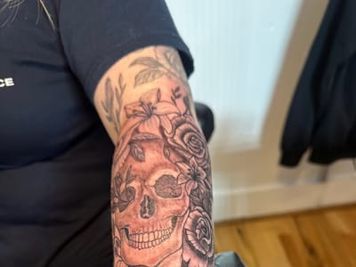 Blue Moon Tattoo & Body Piercing