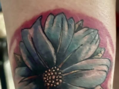 Blue Robyn tattoo an body piercing studio