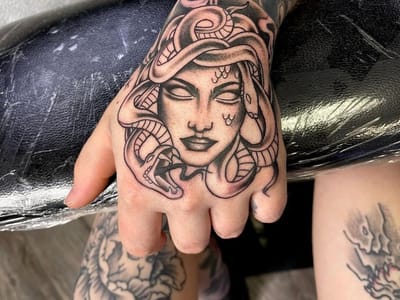 Body Bazzare Tattoo & Piercing