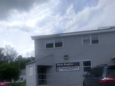 Body Graphics Tattoo & Piercing Studio