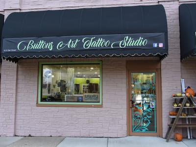 Buttons Art Tattoo Studio