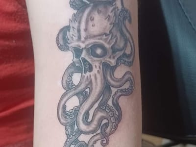 Creative Hands Tattoo Shop