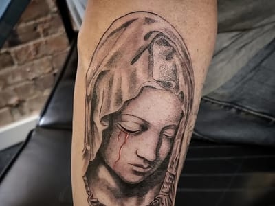 Cryptic Crow Tattoo Shop