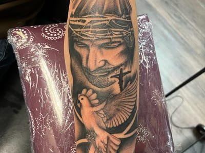 Darkside Ink. / Piercings / Dermals