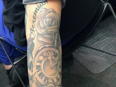 Darkside Ink. / Piercings / Dermals