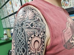 Deluxe Tattoo Parlor