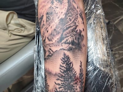 Divine Tattoo Parlor