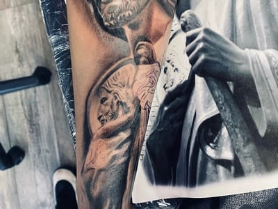 Dreamhouse (Lv1 tattoos)