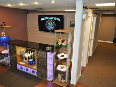 Electric Land Tattoo Studio