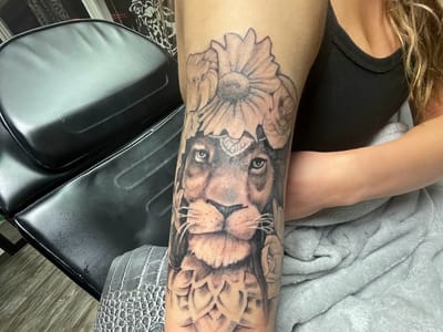 Fine Line Tattoo Studio