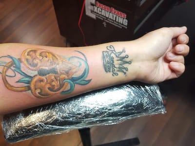 Fleshhound Tattoo Tattoo Studio