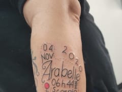 Flying Daggers Tattoo Parlor