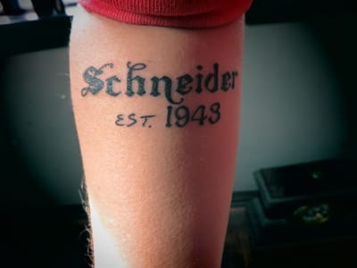 Flying Daggers Tattoo Parlor