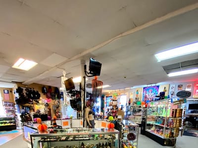 Freaky's Smoke Shop & Tattoo IV Glendale