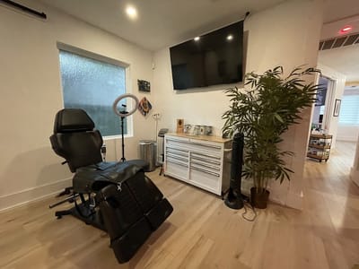 Gold Dust Tattoos & Fine Art