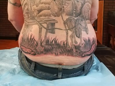 Guns N' Needles Tattoo