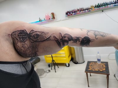 Hand Candy Tattoo and Piercing