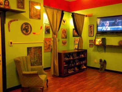 Hold It Down Tattoo Studio