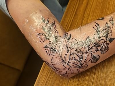 Hollywood Twisted Needles