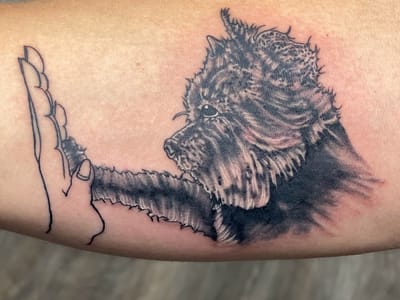 Hybiscus Tattoo and Piercing