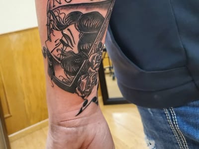 Ink Therapy by Des LLC