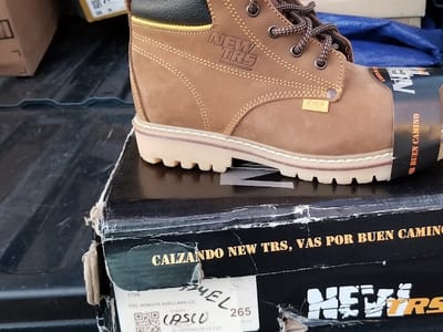 Island Tat Evolve (tattoo)