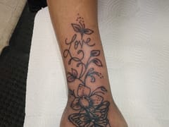 Kabloom Tattoo Studio