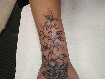 Kabloom Tattoo Studio