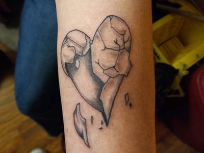 Knox Tattoo & Body Piercing