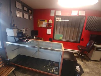 Knuckles Deep Tattoo