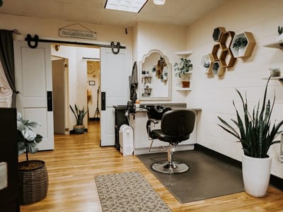 Lawrence INK Design & Tattoo studio