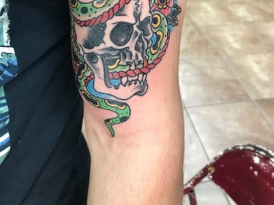 Loose Cannons Tattoo & Piercing