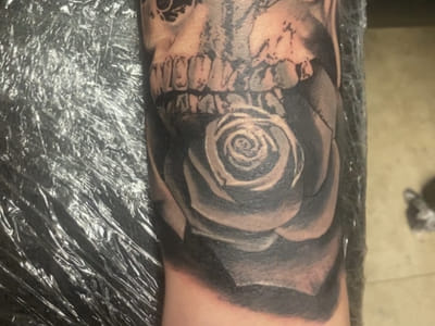 Lucky 6 Tattoo Company