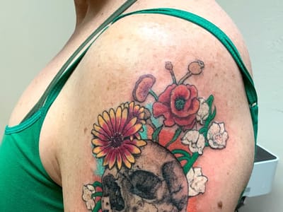 Lucky Cactus Tattoo / Chace Young google page ,no piercings done here.