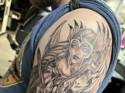 Lucky Gal Tattoo & Piercing Clive