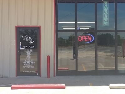 Lucky's 13 Tattoo Shop