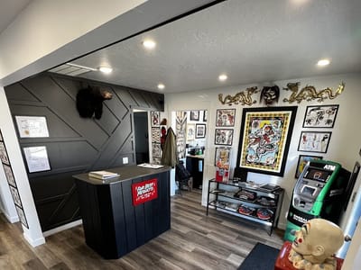 Luckys Tattoo Parlor