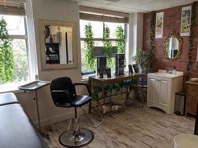 Medusas Piercing Studio