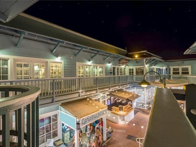 Mid-Pacific Tattoo Front Street